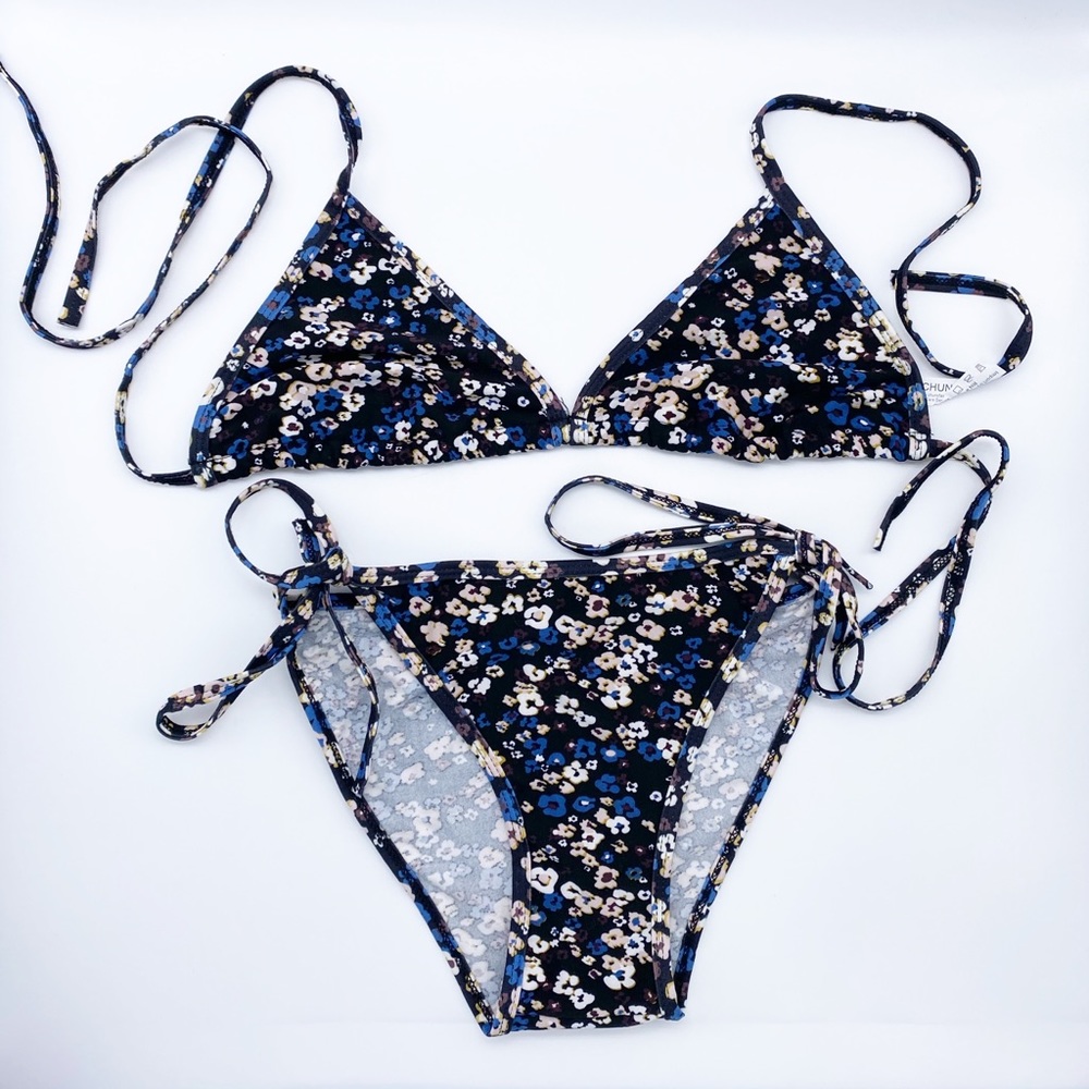 NWOT Chuns Floral Blue Triangle String Bikini Set Size Small/ Medium